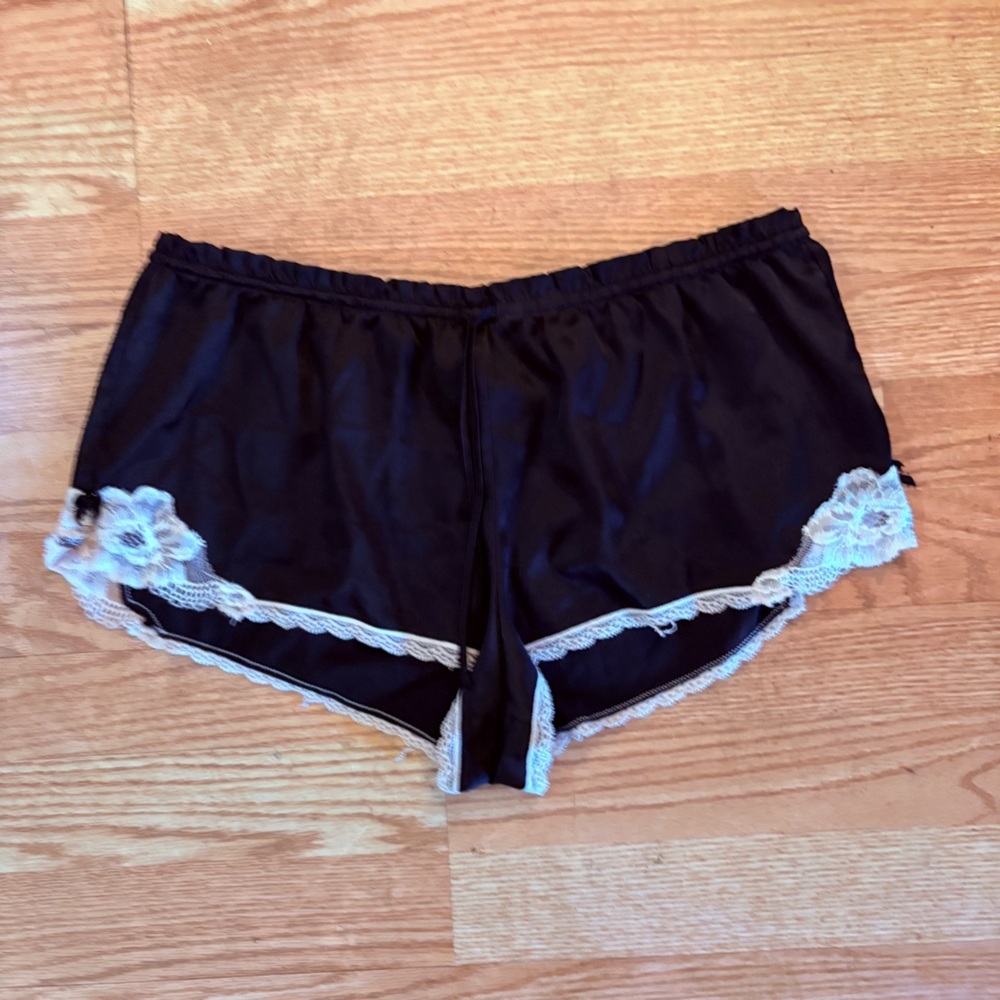 Victorias Secret Black Satin Sleep Shorts With Lace Inserts Size Medium